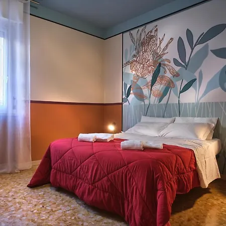 Casa Del Poeta Apartment *